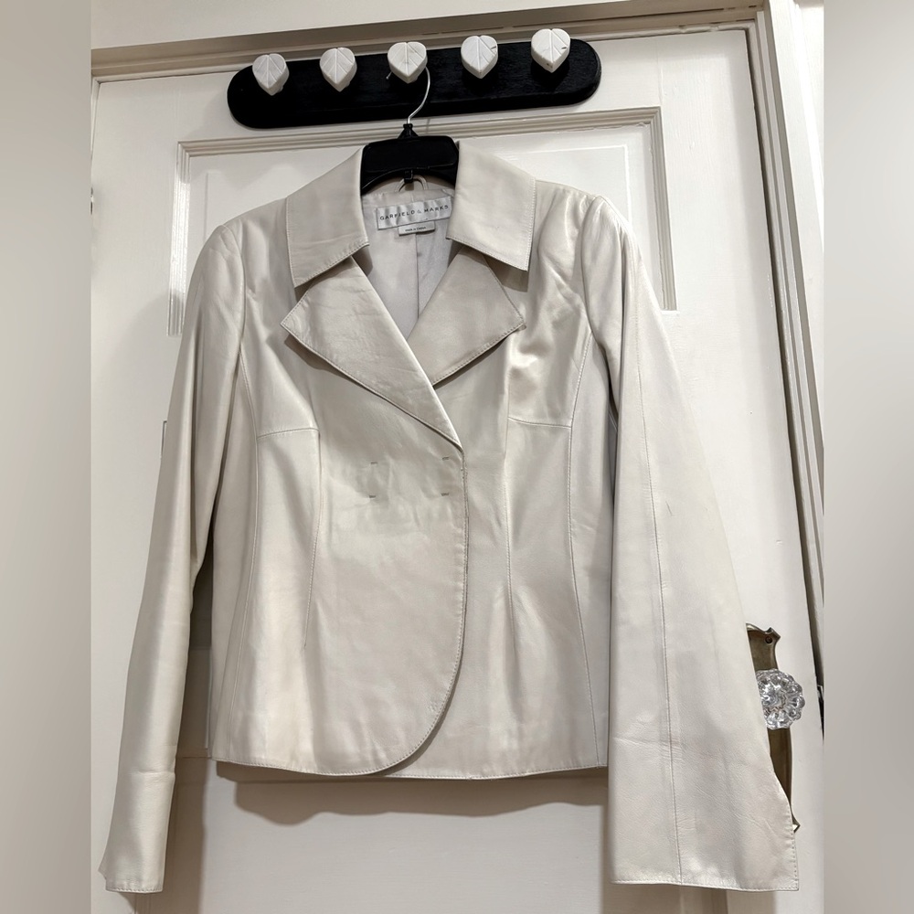 Women’s sporty genuine leather blazer jacket